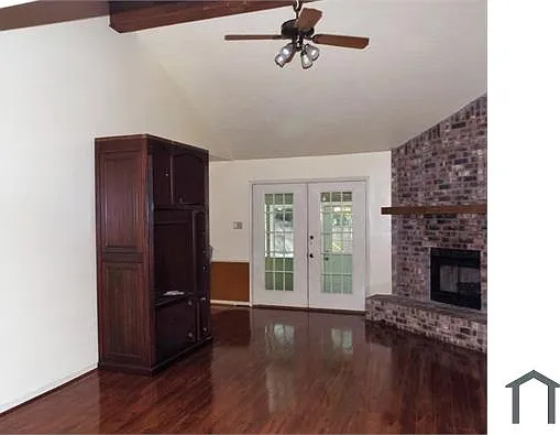 2402 Rambling Brook Dr — Photo 3