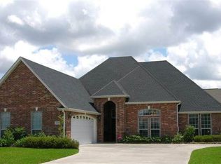 6335 Benton Ln, Beaumont, TX 77706
