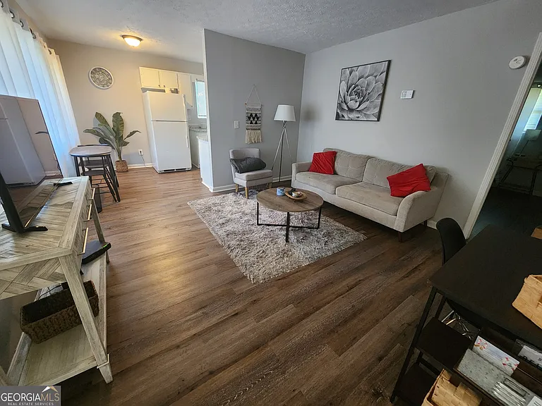 917 Oakview Ave #C — Photo 7