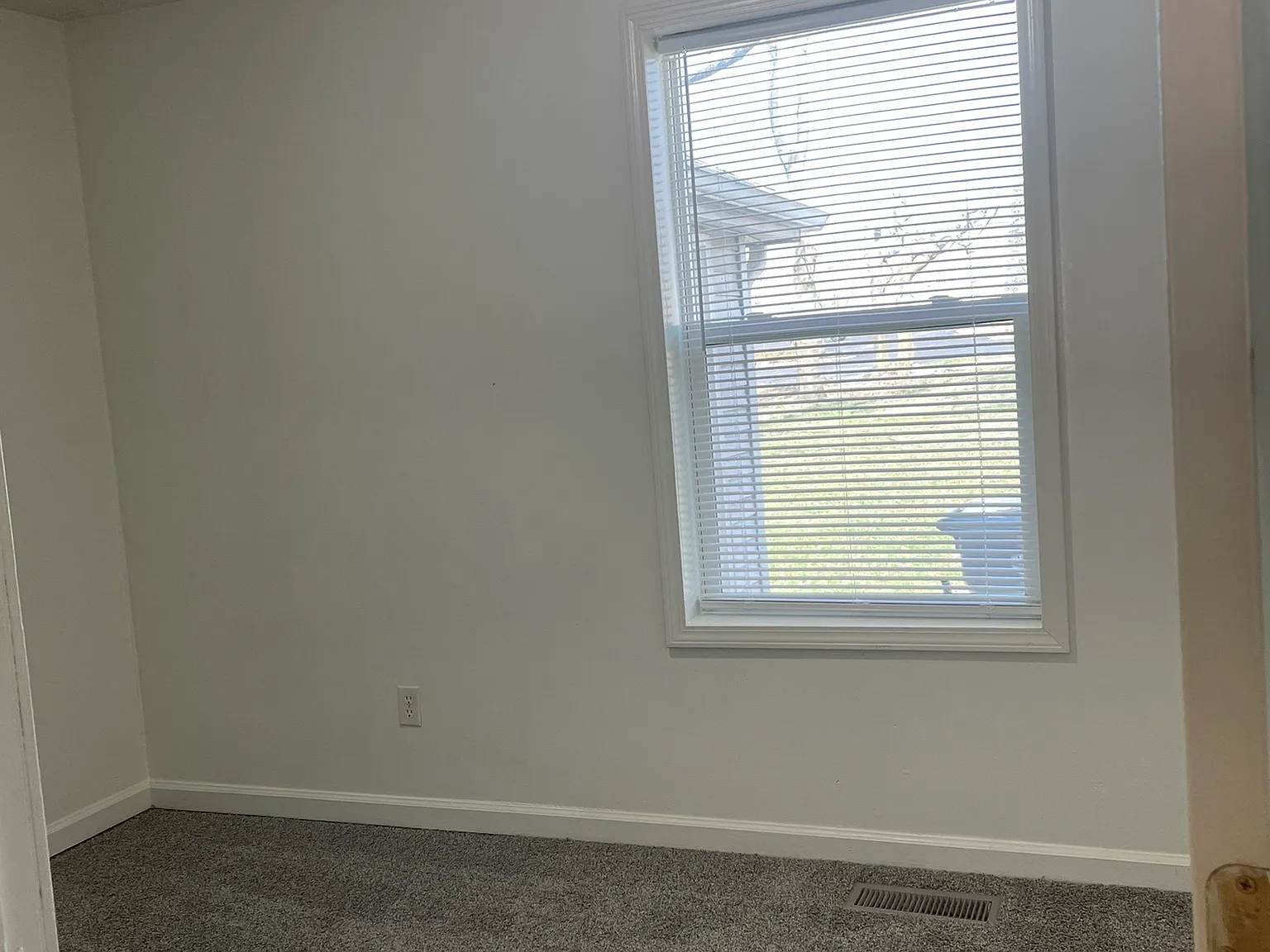 AND: College: 613: Triplex and House - — Photo 2