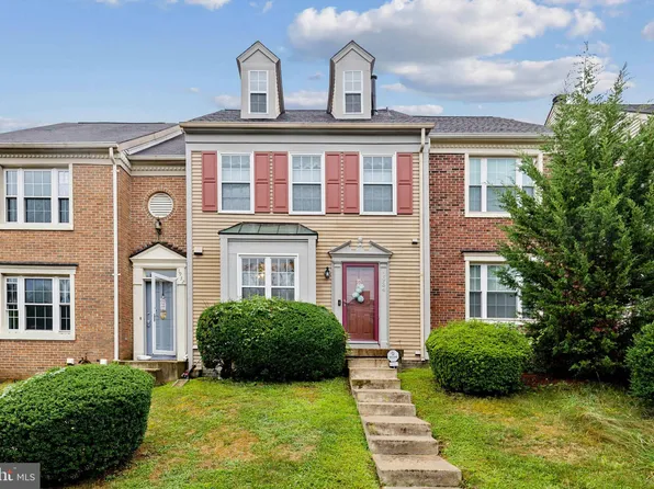 1934 Heatherbrook Ct, Woodbridge, VA 22192