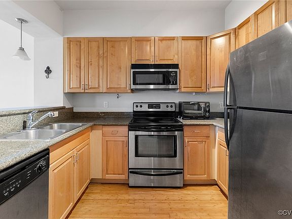 4th image of 1333 W Broad St #U413