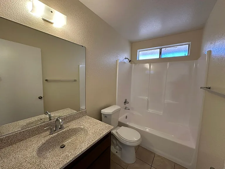 RV T 13915 — Photo 8