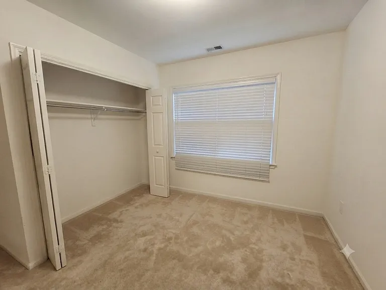 1443 Hampton Hill Cir — Photo 12