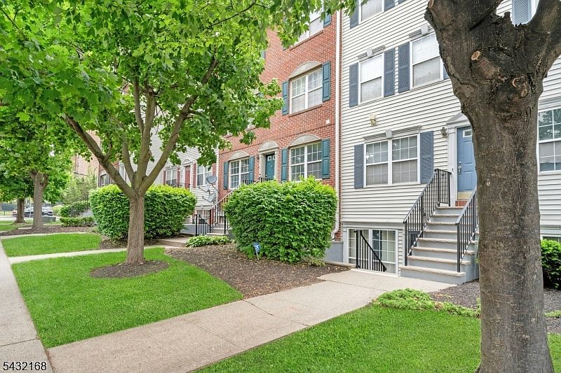 1st image of 151 W Market St #1415