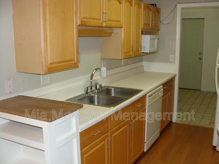 4708 Spring Hill Rd — Photo 4