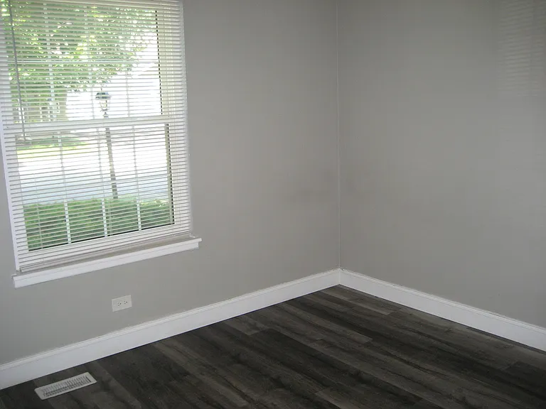 Scanlon Dr — Photo 14