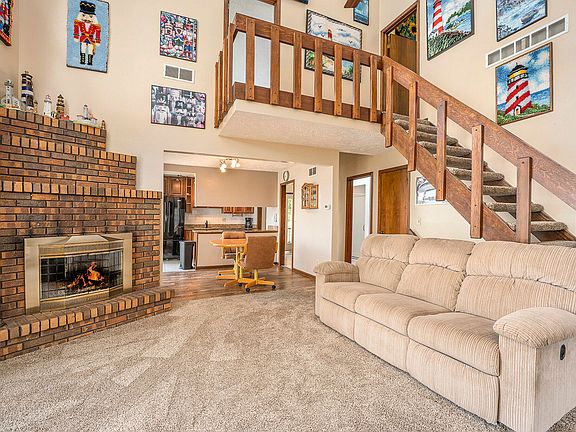 5th image of 3803 Woodhams Ave