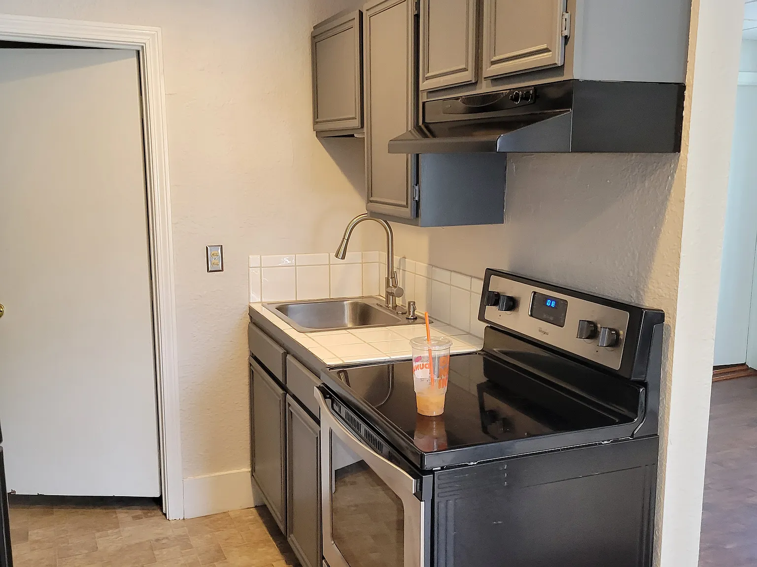 1 bed, 700 sqft, $1,250 — Photo 4
