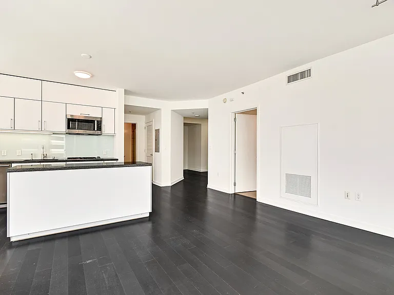 301 Main St #11B — Photo 11