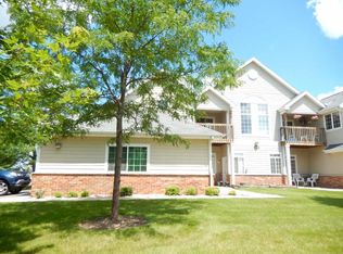 509 Lawson School Rd APT 5, Delavan, WI 53115