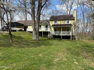 5 Overlook Ct, Johnson City, TN 37604