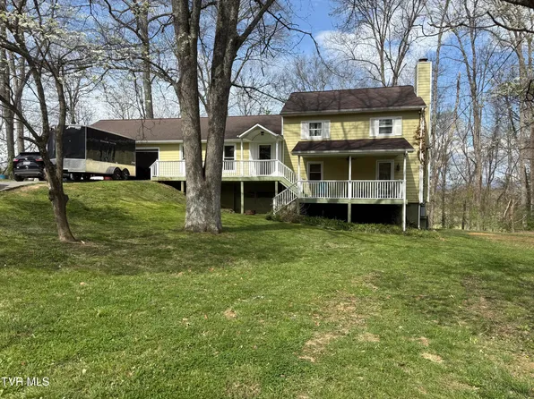 5 Overlook Ct, Johnson City, TN 37604