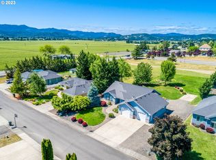 150 Palomino Ave, Roseburg, OR 97471