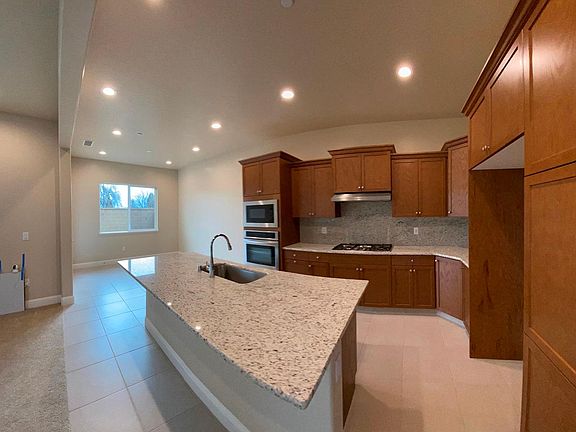 kitchen and dinning room