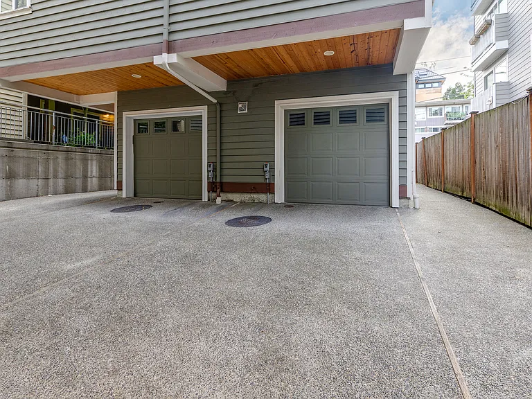 1022B Taylor Ave N — Photo 21