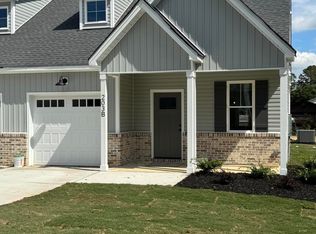 203 S Main St #B, Four Oaks, NC 27524