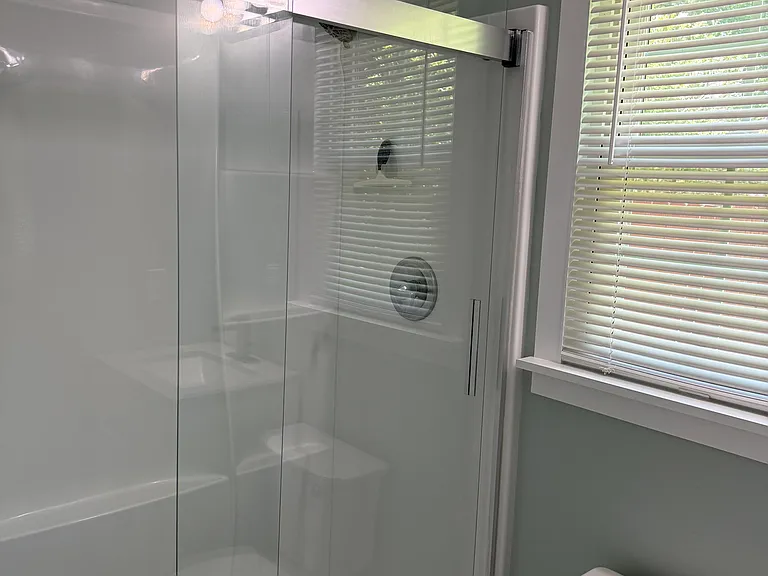 208 Chatham Ct — Photo 13