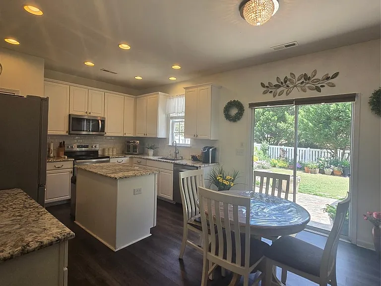 6503 Manitoba Ln — Photo 26