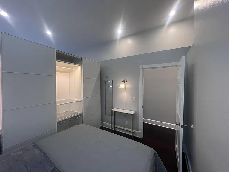 715 N Milwaukee St #302 — Photo 26