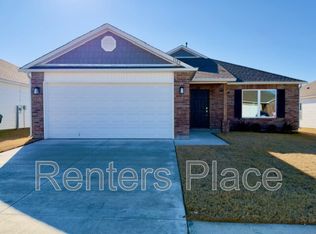 1105 W Lawton Rd, Claremore, OK 74019