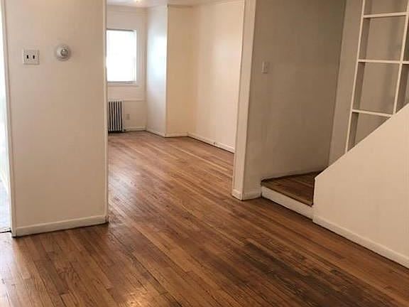 4th image of 151 Ball St