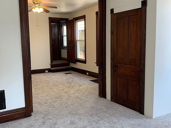 3rd image of 15 Kennedy St #15