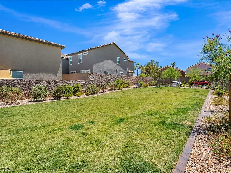 9243 Broome Ct — Photo 35