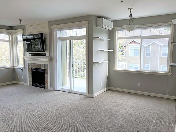 4th image of 547 241st Ln SE