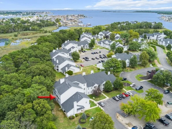 1019 Waters Edge Dr, Toms River Township, NJ 08753