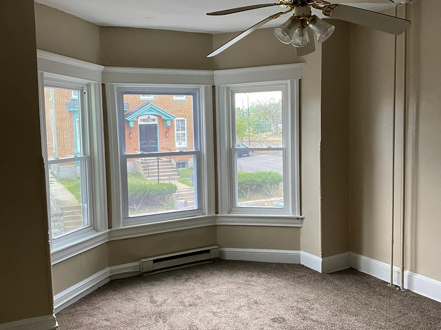 2 bed, 750 sqft, $1,375 — Photo 2