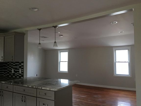 2nd image of 122 Wentworth Ave #3