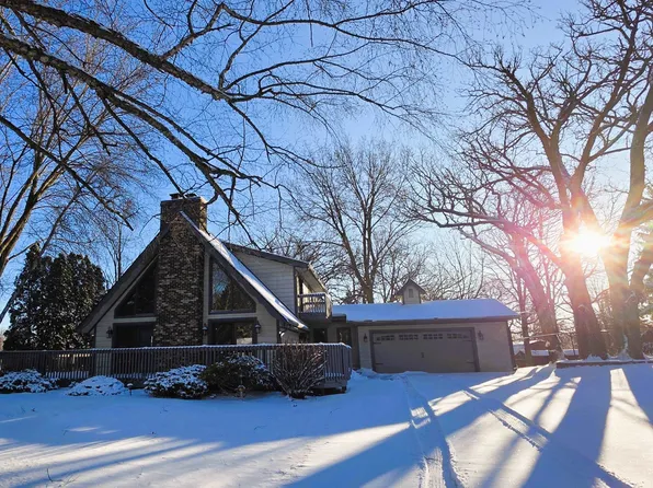 6640 Forest Park Dr, Deforest, WI 53532