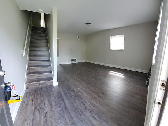 3rd image of 2991-3001 E 11th Ave