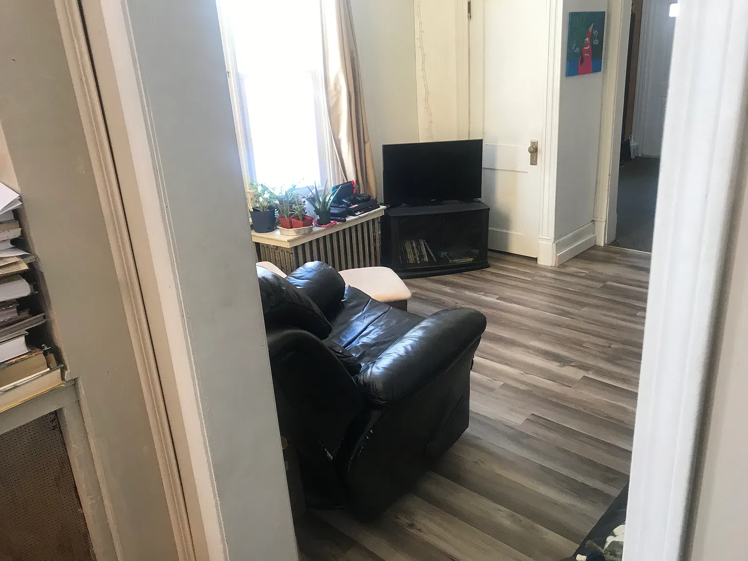 4 bed, 1360 sqft, $1,200 — Photo 2