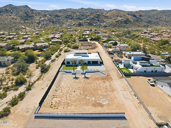 4th image of 2309 E SOUTH MOUNTAIN Avenue