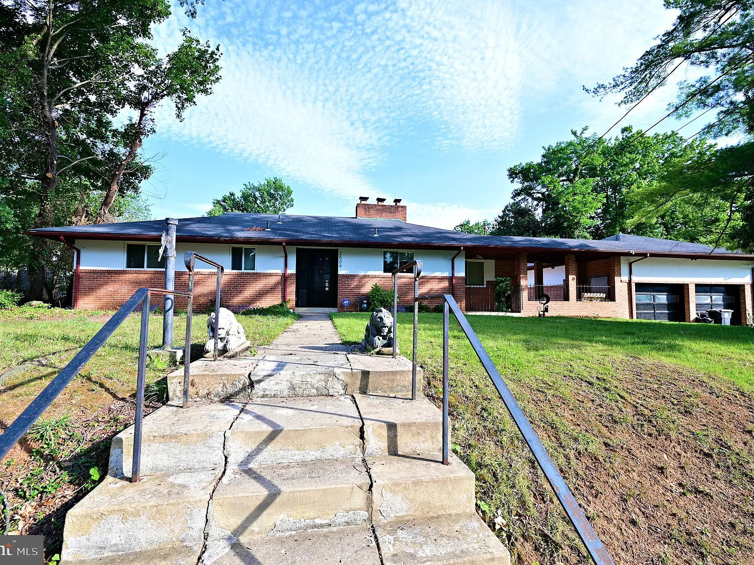 4 bed, 2.5 bath, 2717 sqft, $3,250 — Photo 4
