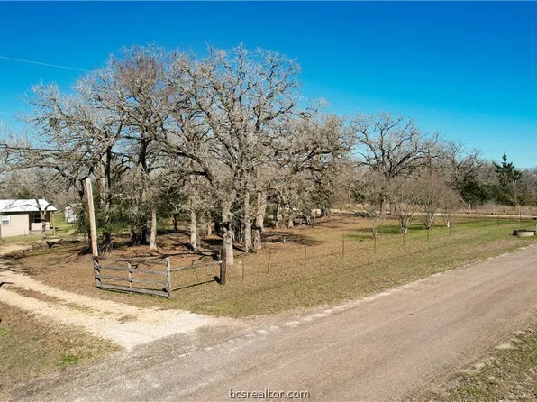 12414 Roese Rd, Iola, TX 77861