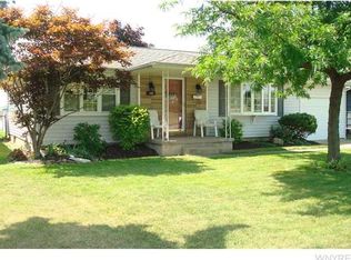 490 Two Mile Creek Rd, Tonawanda, NY 14150
