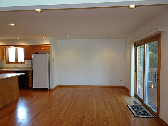 5th image of 16134 Marigold Pl