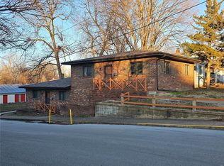 120 N 3rd St, Sainte Genevieve, MO 63670