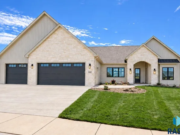 5501 E Morningside Cir, Sioux Falls, SD 57110
