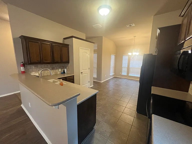 18509 Agua Dr — Photo 5