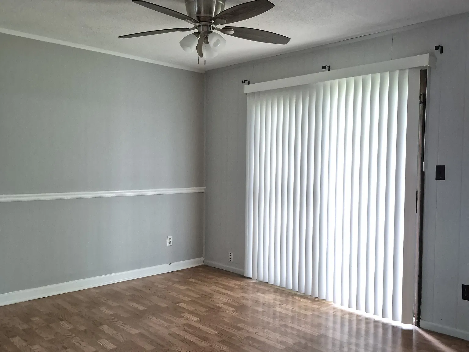 4 bed, 1902 sqft, $2,275 — Photo 3