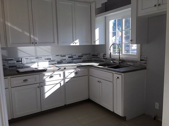 2nd image of 10817 Rose Dr