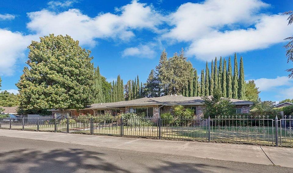 1st image of 5021 E Franco Ave