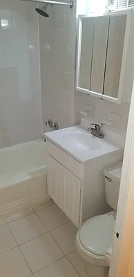 Rented by Roberto Guilbet, LREB | media 17