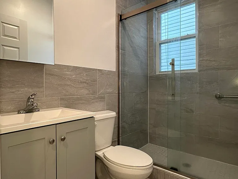 38 Clendenny Ave #1R — Photo 5