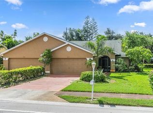 422 Saint Andrews Blvd, Naples, FL 34113