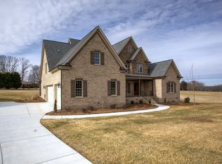 8308 Hunters Dr, Greensboro, NC 27455